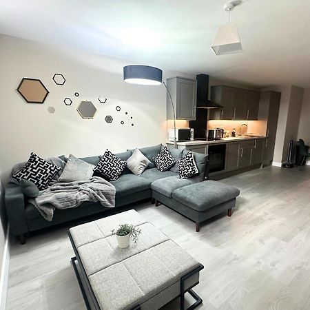 Hanley, Stoke - Modern Spacious Apartments By Polkastays Екстер'єр фото