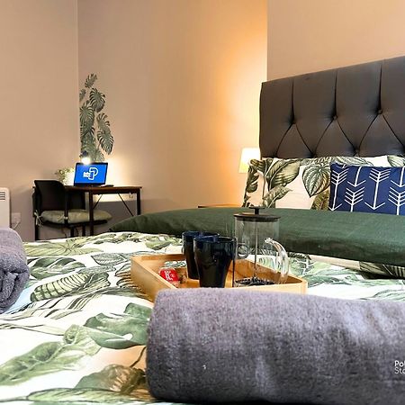 Hanley, Stoke - Modern Spacious Apartments By Polkastays Екстер'єр фото
