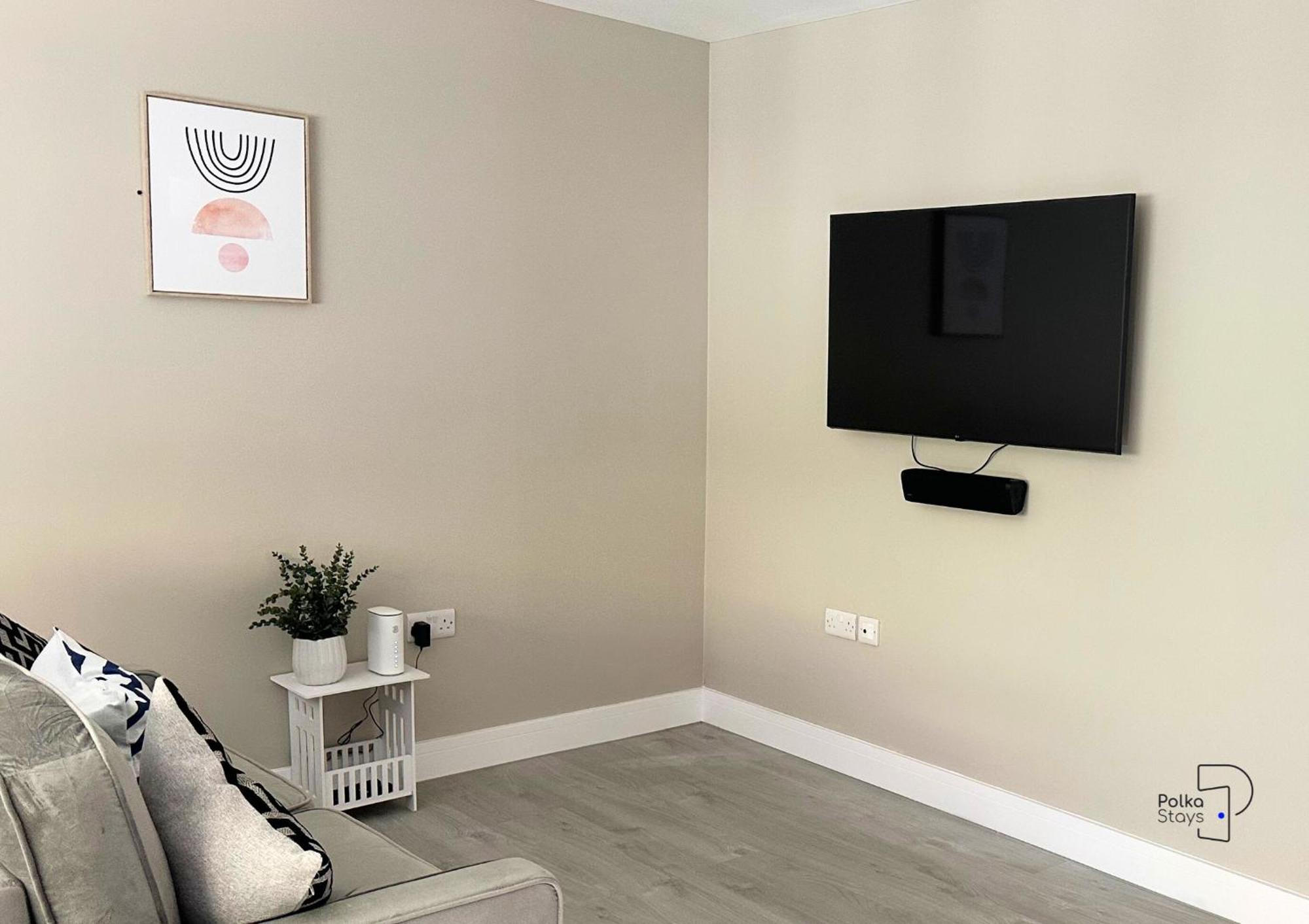 Hanley, Stoke - Modern Spacious Apartments By Polkastays Екстер'єр фото