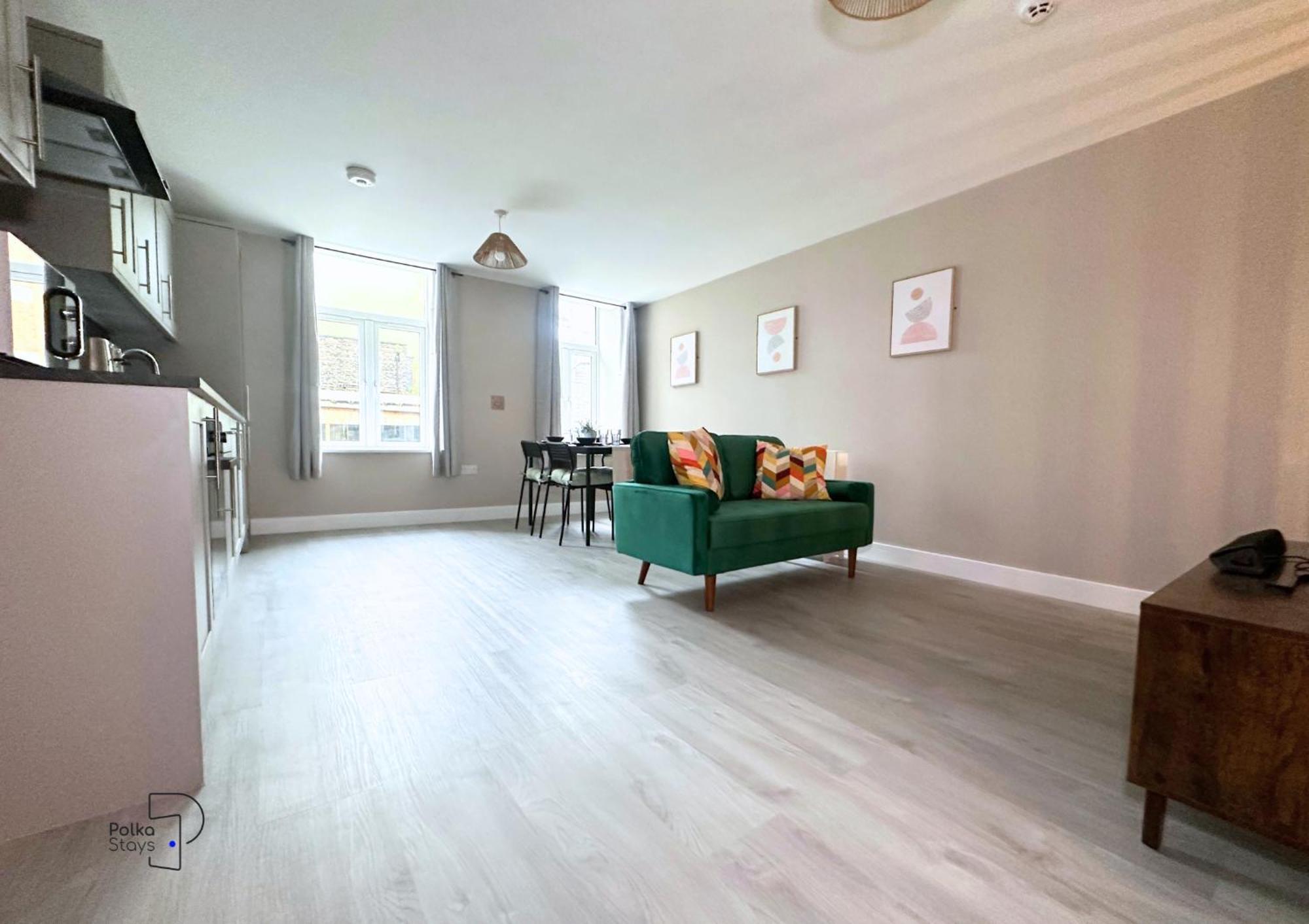 Hanley, Stoke - Modern Spacious Apartments By Polkastays Екстер'єр фото