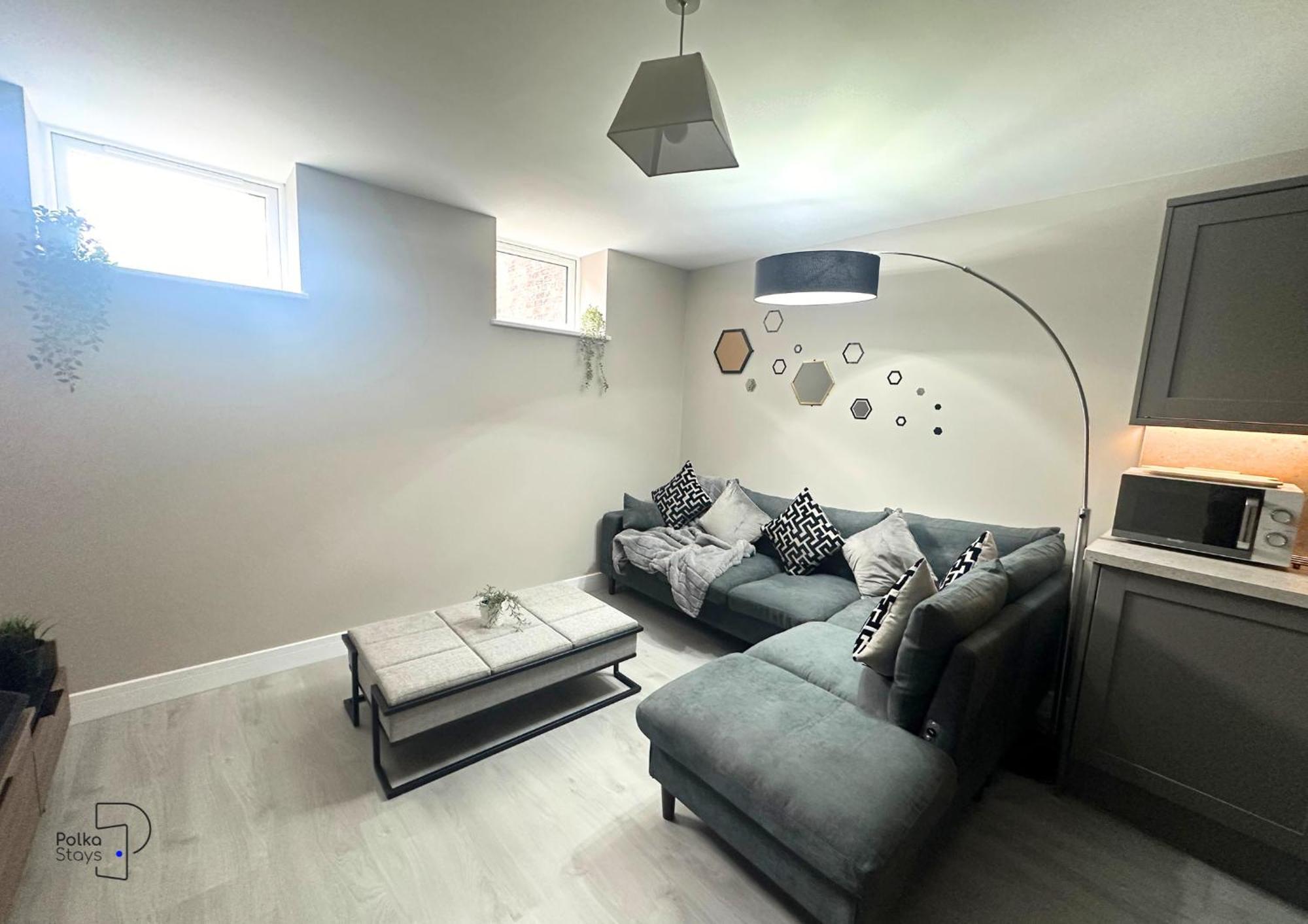Hanley, Stoke - Modern Spacious Apartments By Polkastays Екстер'єр фото