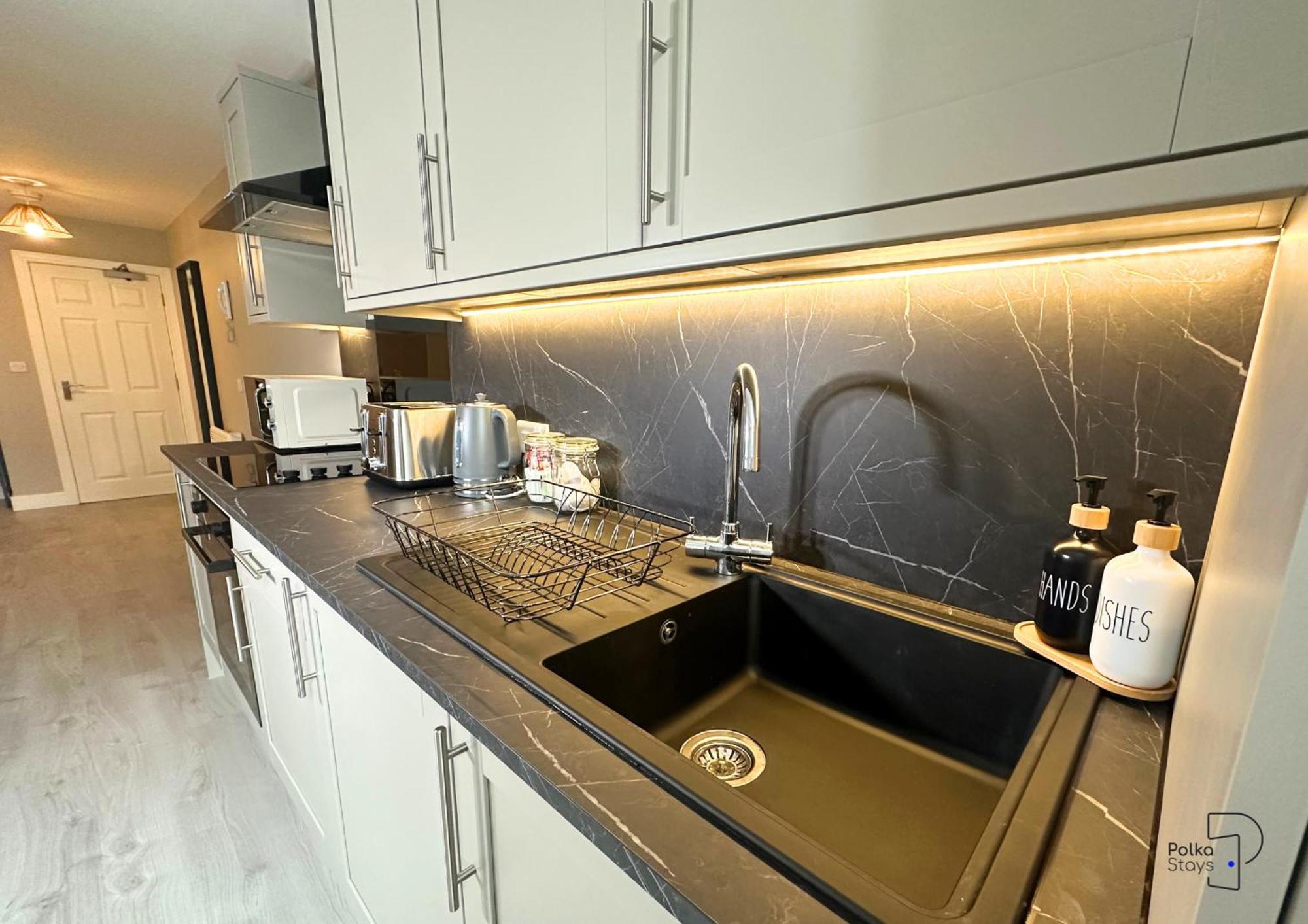 Hanley, Stoke - Modern Spacious Apartments By Polkastays Екстер'єр фото