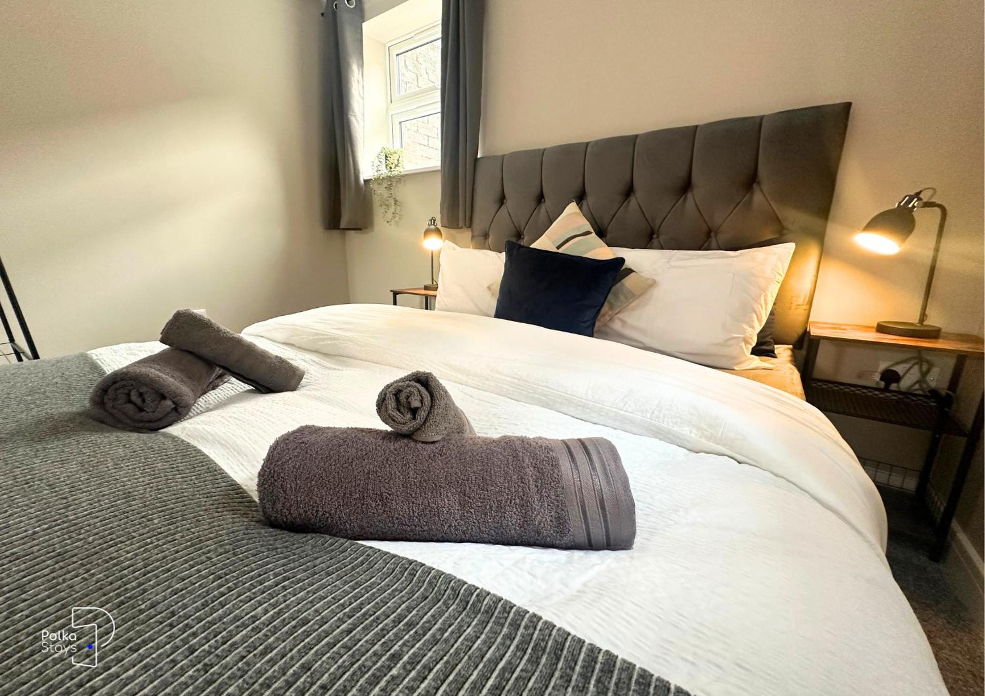 Hanley, Stoke - Modern Spacious Apartments By Polkastays Екстер'єр фото
