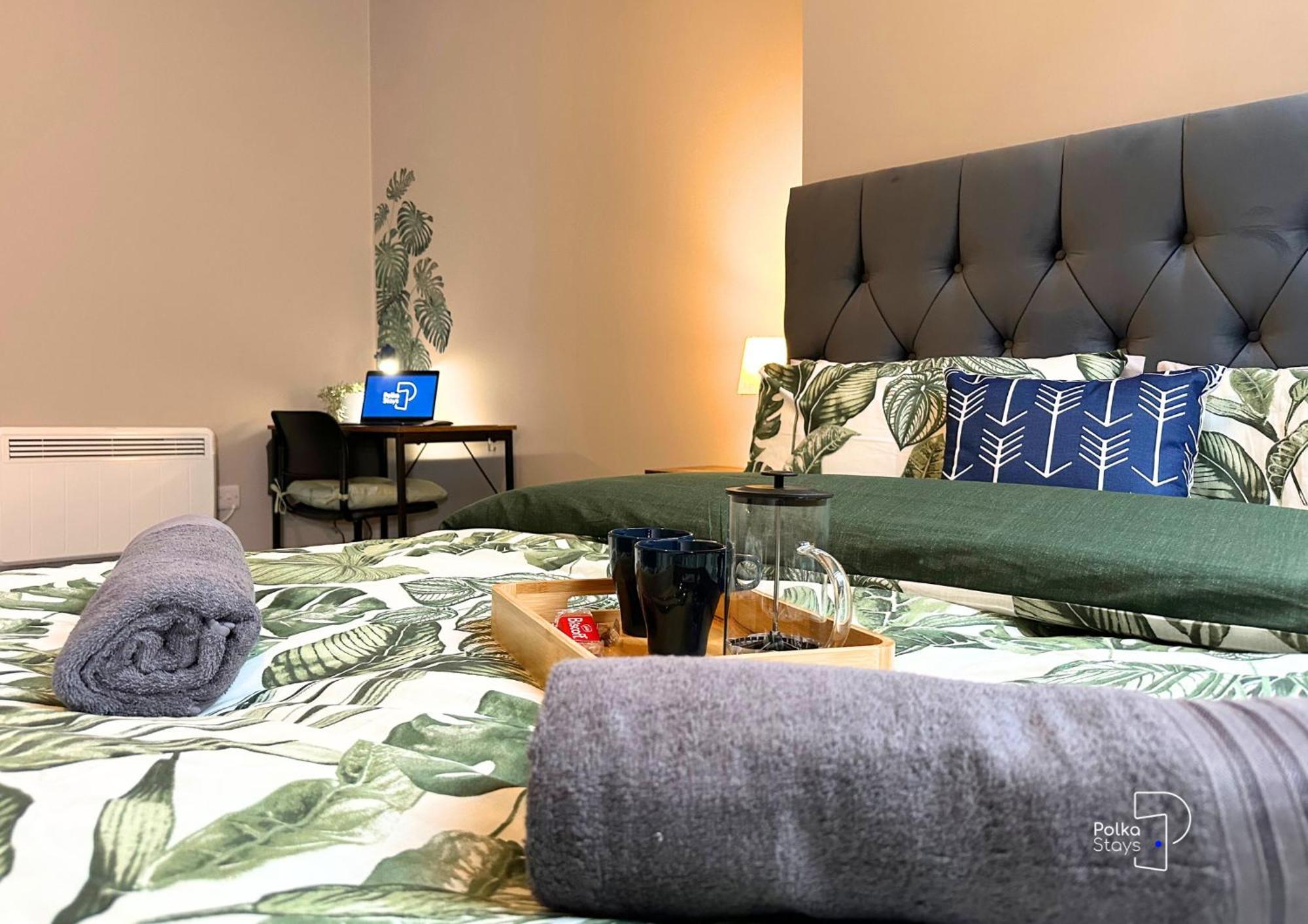 Hanley, Stoke - Modern Spacious Apartments By Polkastays Екстер'єр фото